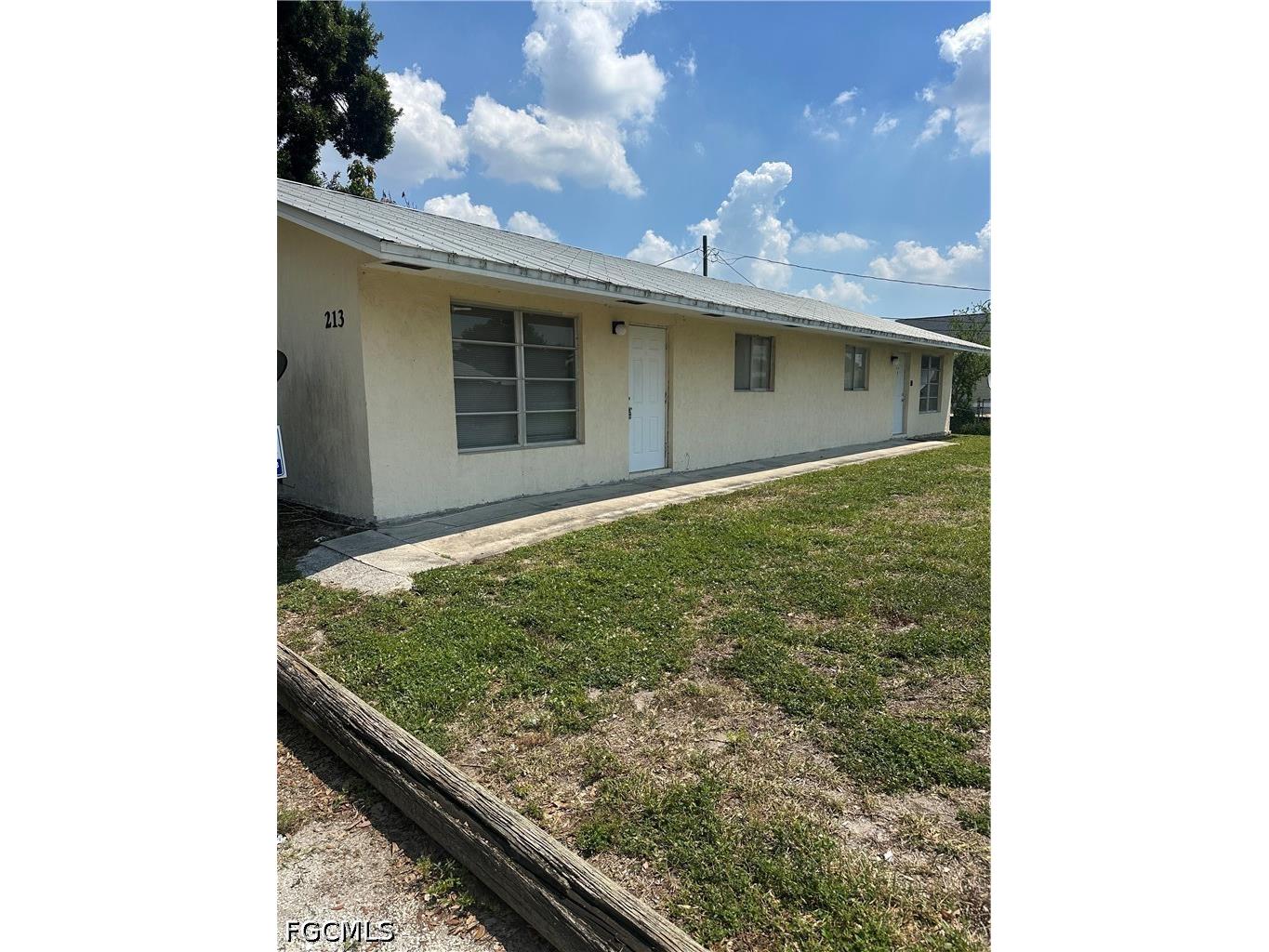 213 10th Street NW Moore Haven FL 33471 2026018537 image1