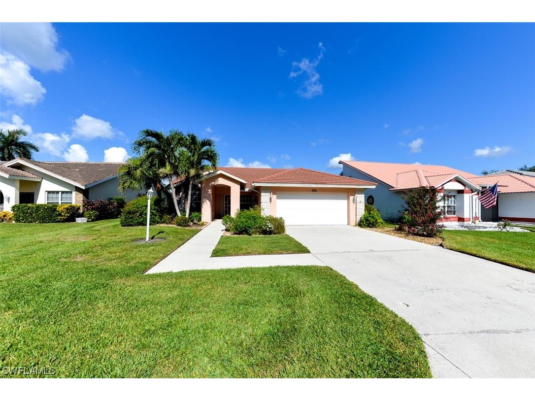 213 Countryside Drive NW Naples FL 34104 223064846 image1