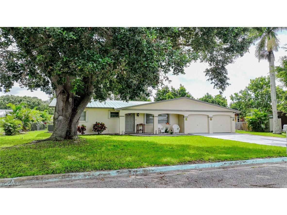 213 Jayview Avenue Lehigh Acres FL 33936 2025006959 image1
