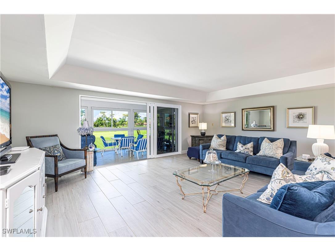 213 Memory Ln #4 Naples FL 34112 225084852 image1