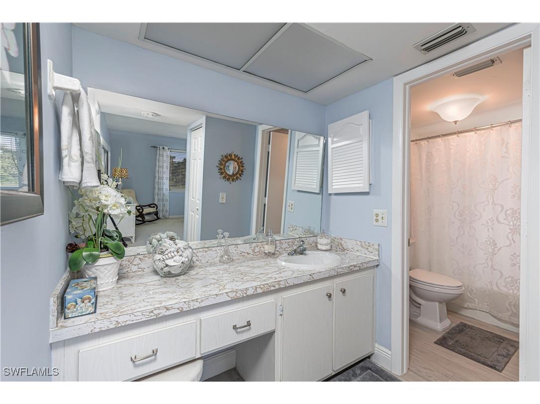 213 Memory Ln #4 Naples FL 34112 225084852 image13