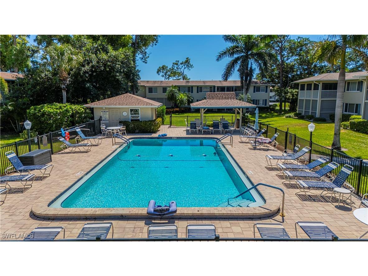 213 Memory Ln #4 Naples FL 34112 225084852 image20