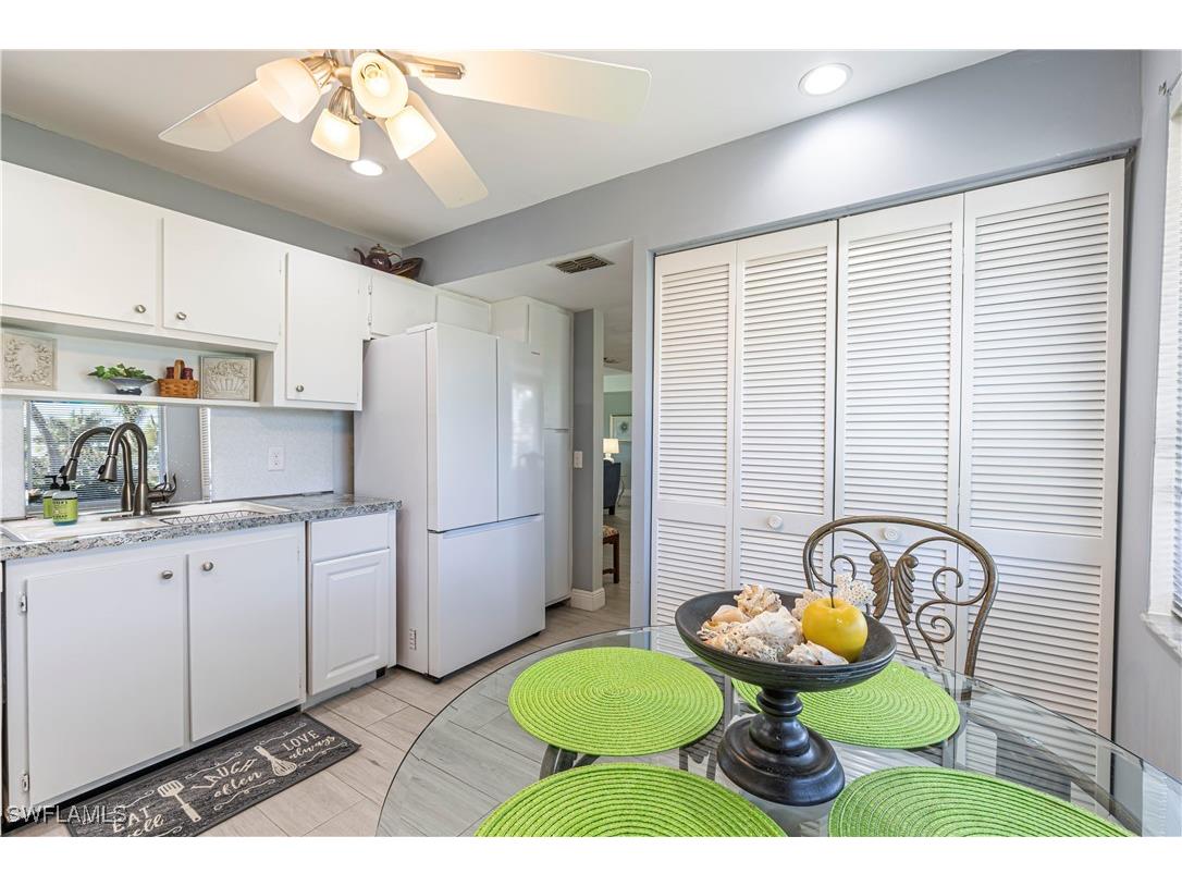 213 Memory Ln #4 Naples FL 34112 225084852 image6