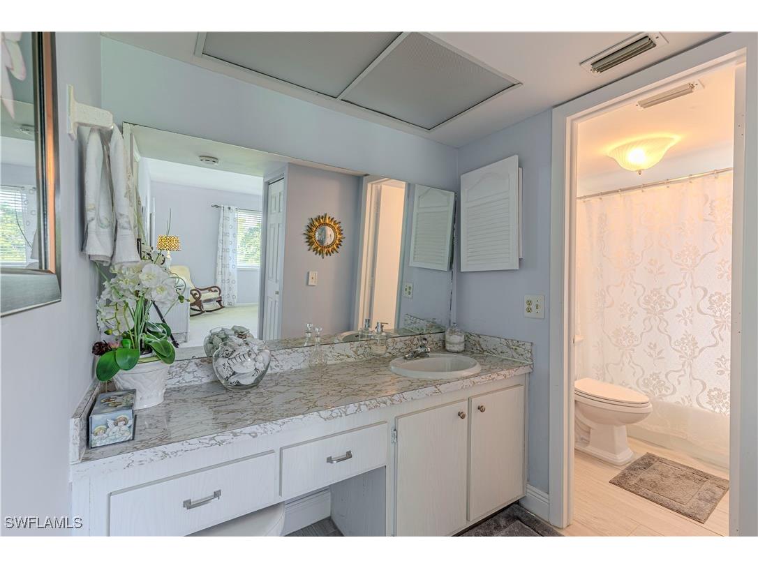 213 Memory Ln #4 Naples FL 34112 225084852 image8