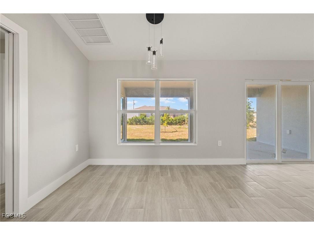 213 NE 31st Street Cape Coral FL 33909 2025021577 image10