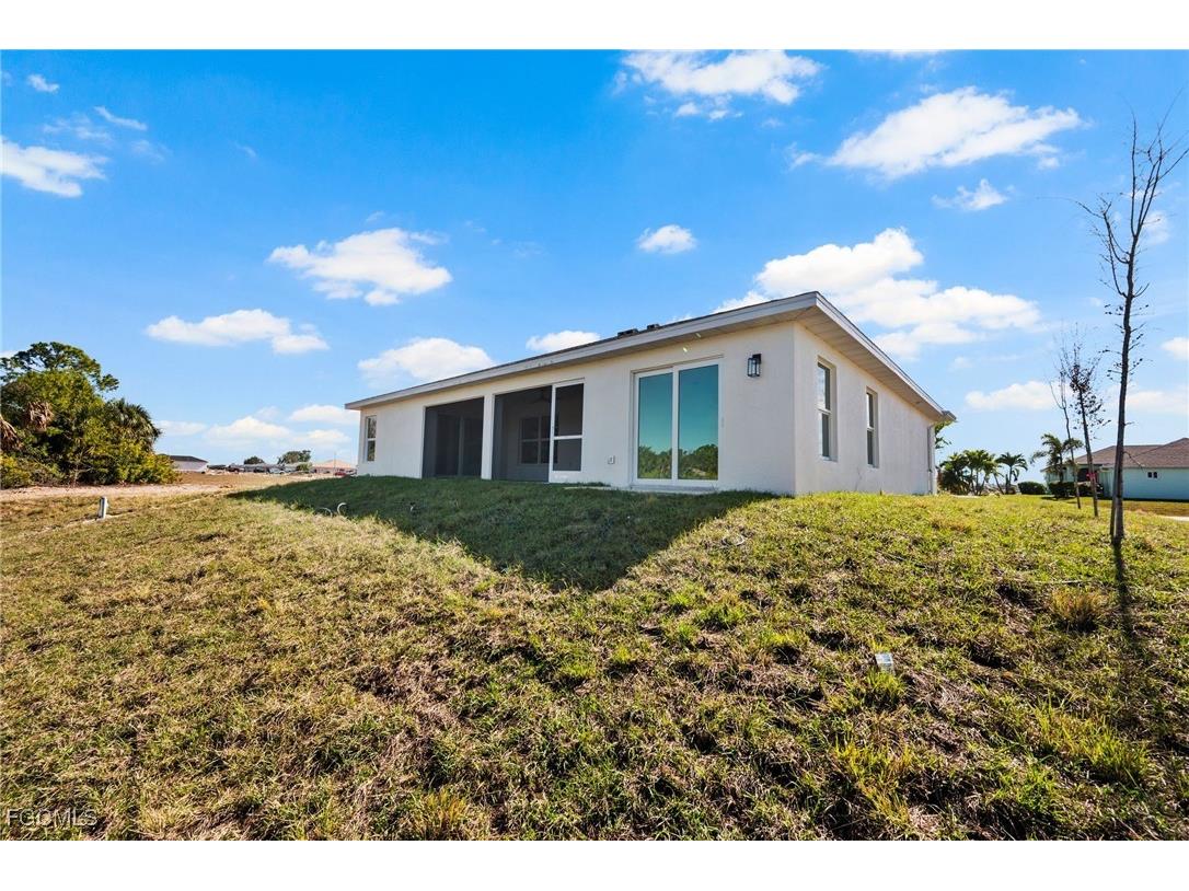 213 NE 31st Street Cape Coral FL 33909 2025021577 image29
