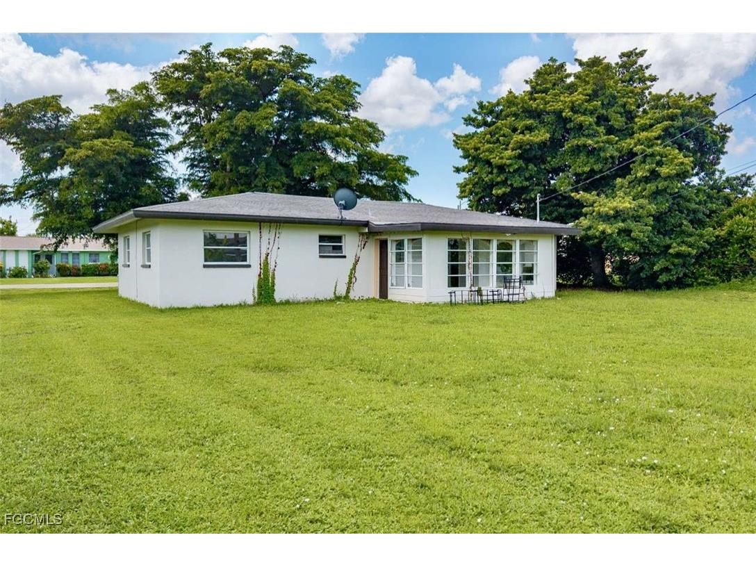 213 SE 47th Street Cape Coral FL 33904 2025005836 image18