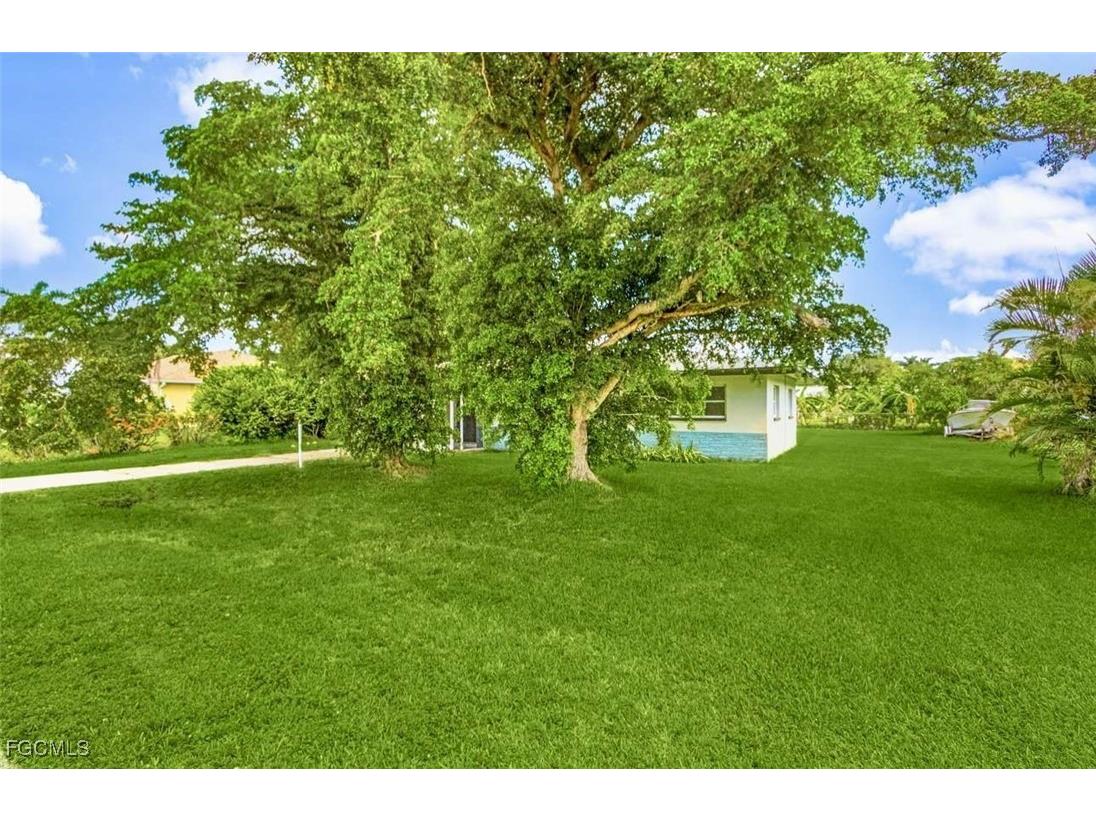 213 SE 47th Street Cape Coral FL 33904 2025005836 image4