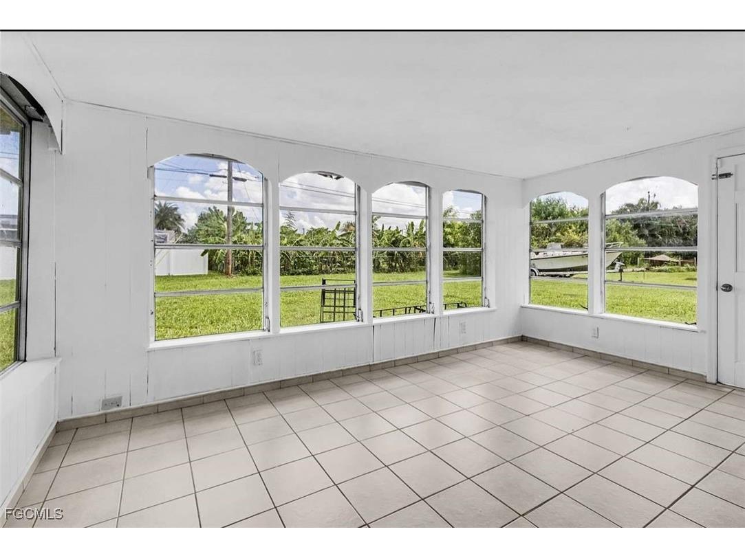 213 SE 47th Street Cape Coral FL 33904 2025005836 image8
