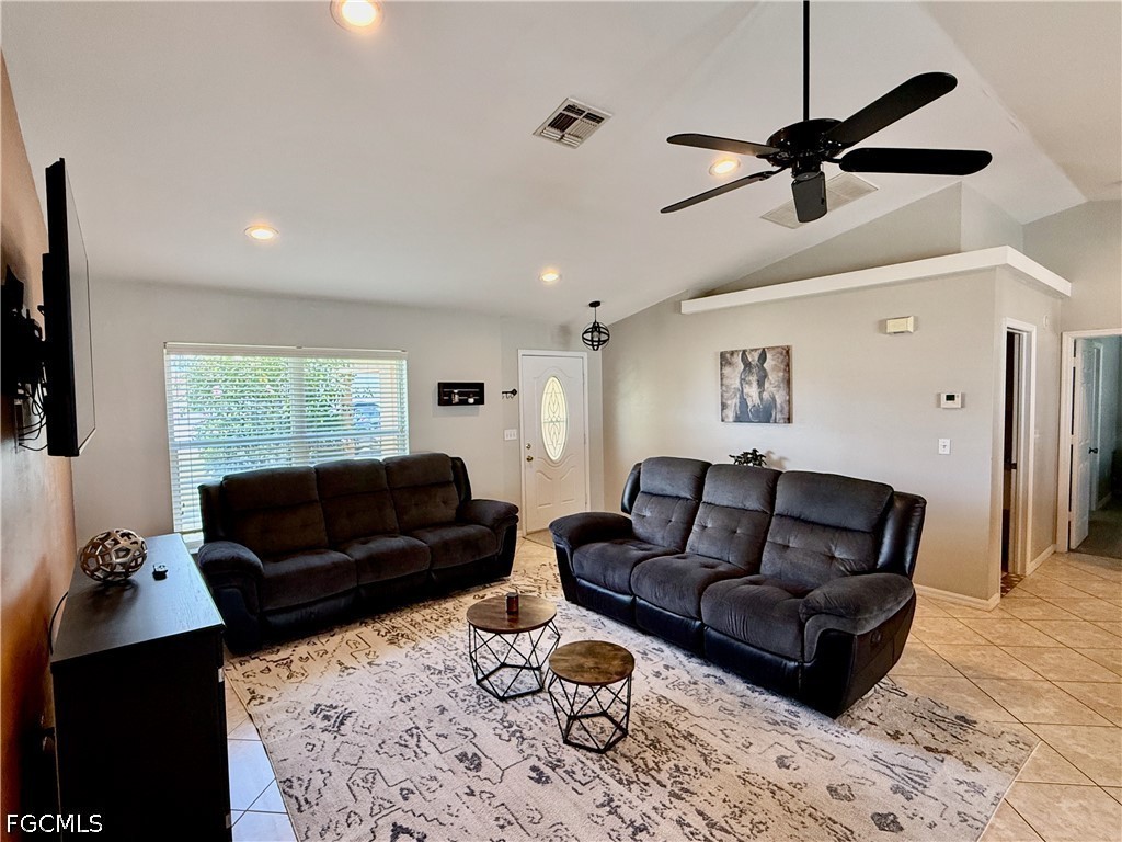 213 SW 10th Terrace Cape Coral FL 33991 2026022554 image4