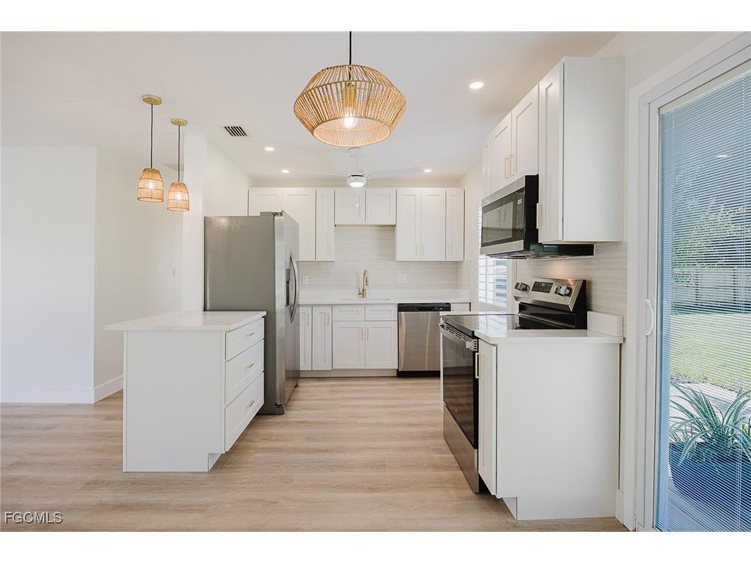 213 W Mckenzie Street Punta Gorda FL 33950 2025011013 image11