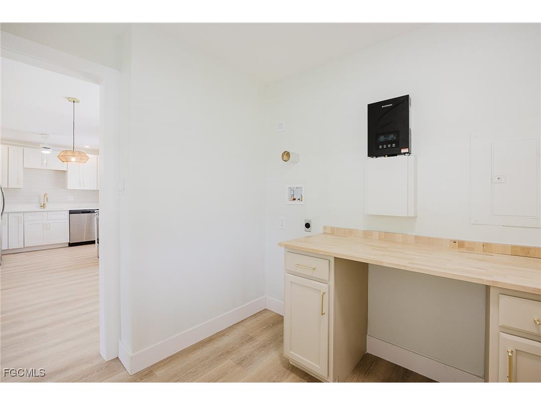 213 W Mckenzie Street Punta Gorda FL 33950 2025011013 image39