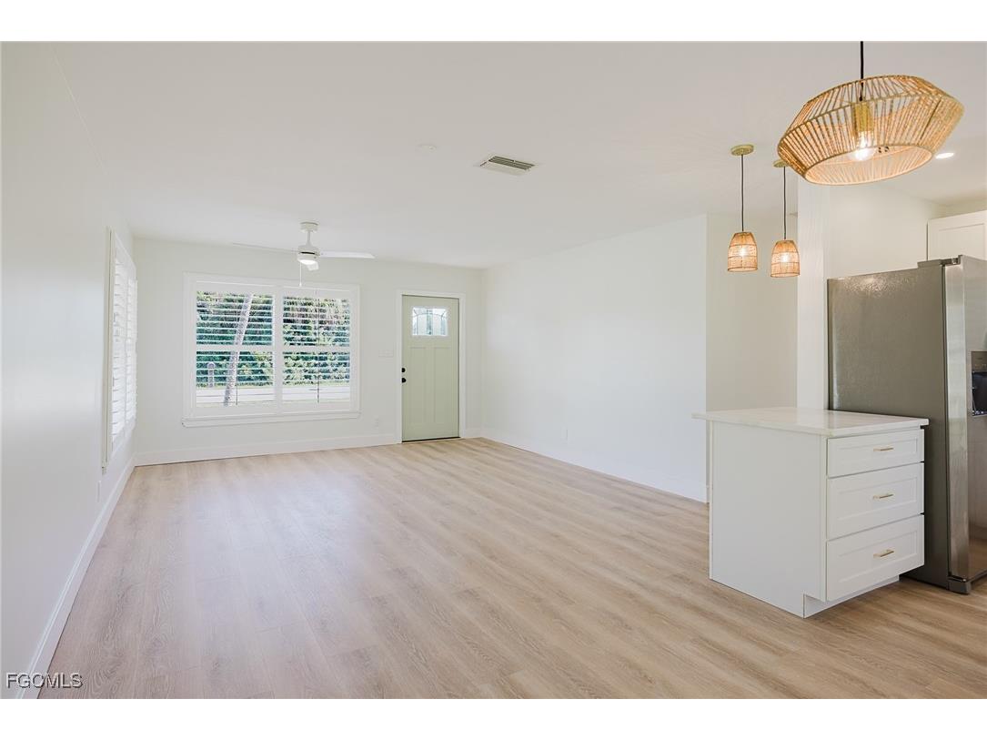 213 W Mckenzie Street Punta Gorda FL 33950 2025011013 image4