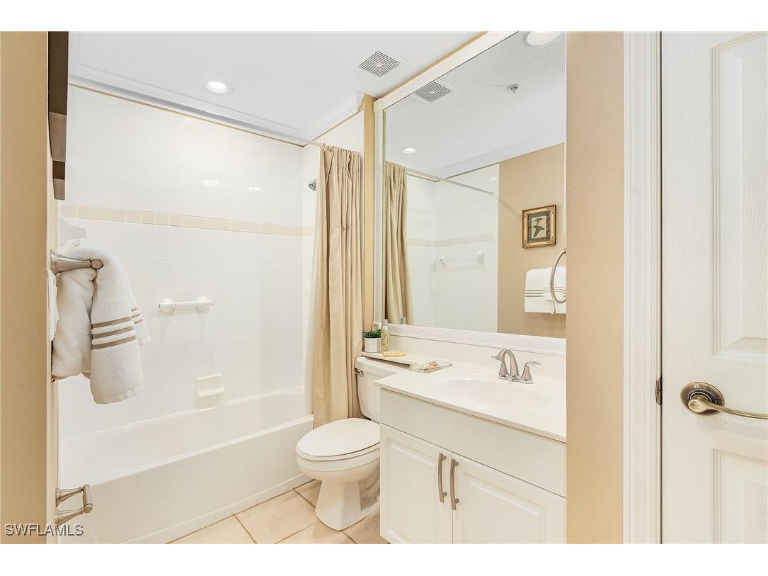 2130 Aberdeen Lane #9-102 Naples FL 34109 225061728 image16