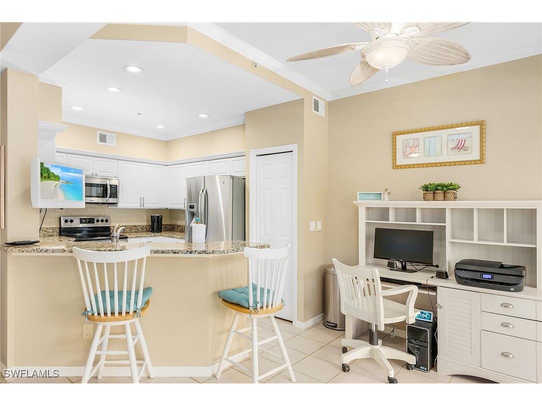 2130 Aberdeen Lane #9-102 Naples FL 34109 225061728 image4