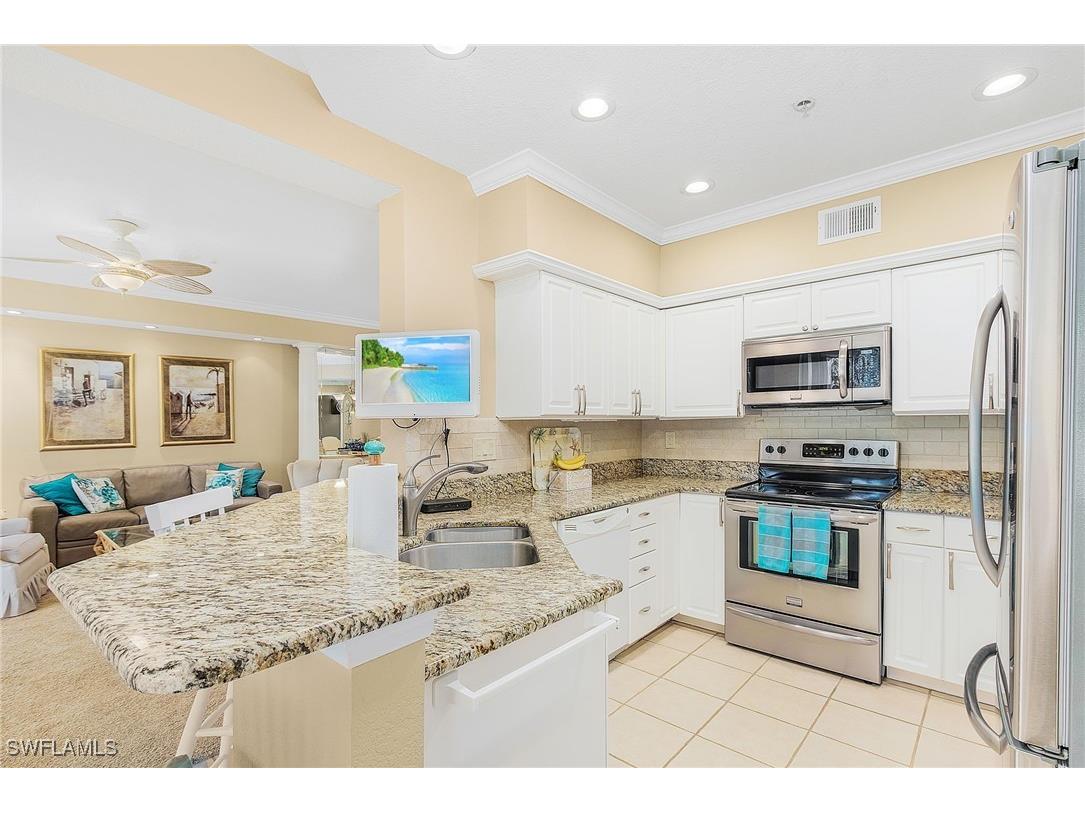 2130 Aberdeen Lane #9-102 Naples FL 34109 225061728 image5