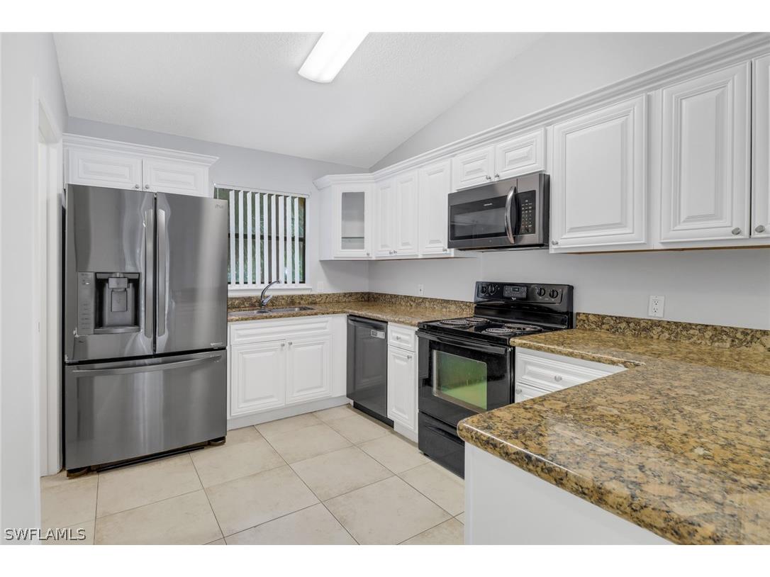 2130 Arbour Walk Circle #2724 Naples FL 34109 226012394 image3