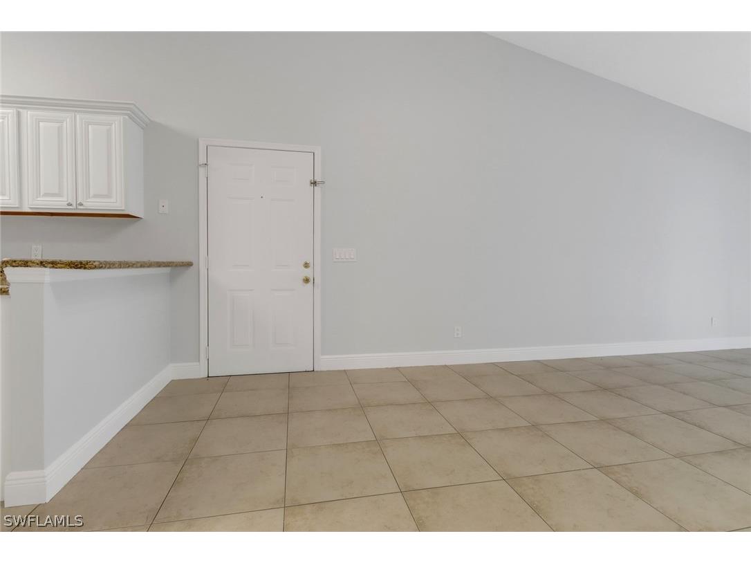 2130 Arbour Walk Circle #2724 Naples FL 34109 226012395 image8