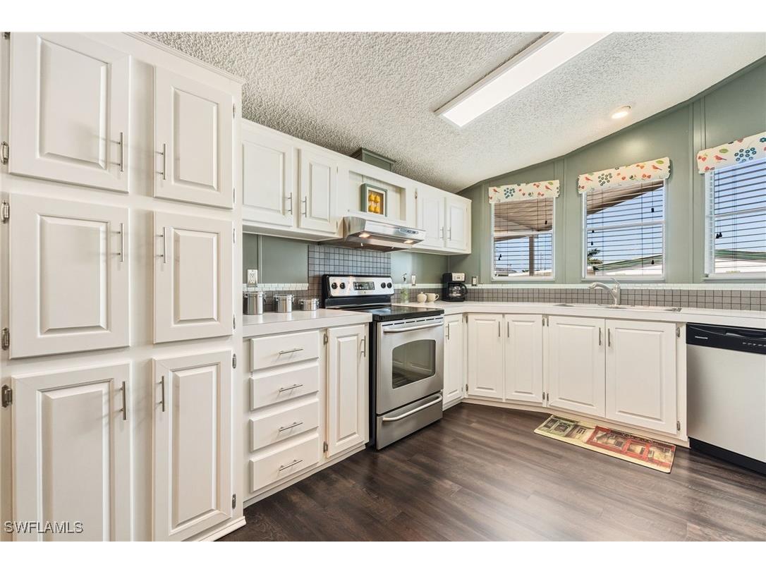 2130 Jacaranda Court Naples FL 34110 225082622 image6