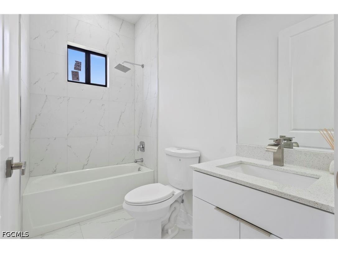 2130 NE 26th Street Cape Coral FL 33909 2026025180 image10