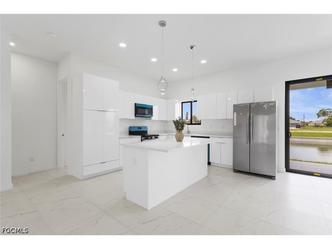 2130 NE 26th Street Cape Coral FL 33909 2026025180 image9