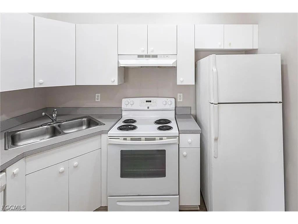 2130 NE 8th Place Cape Coral FL 33909 2026013920 image10