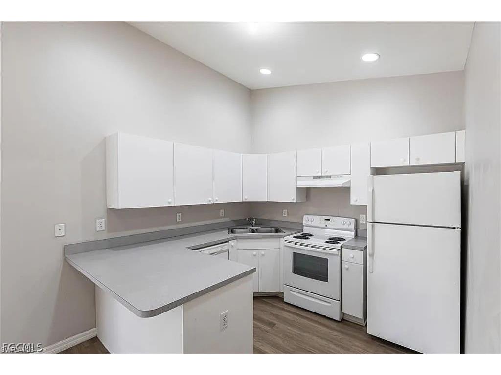 2130 NE 8th Place Cape Coral FL 33909 2026013920 image8