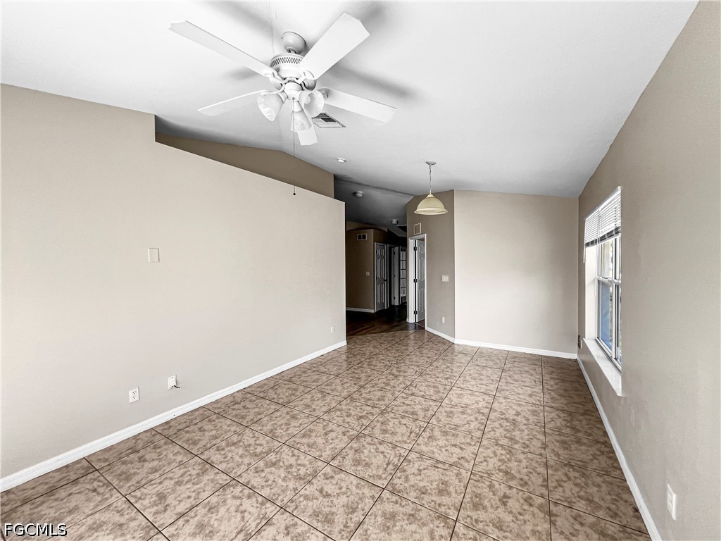 2130 NE 8th Place Cape Coral FL 33909 2026021275 image10