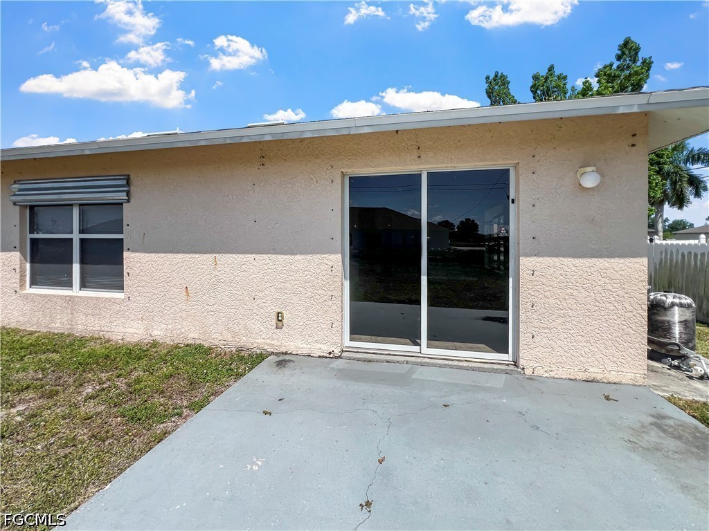 2130 NE 8th Place Cape Coral FL 33909 2026021275 image35