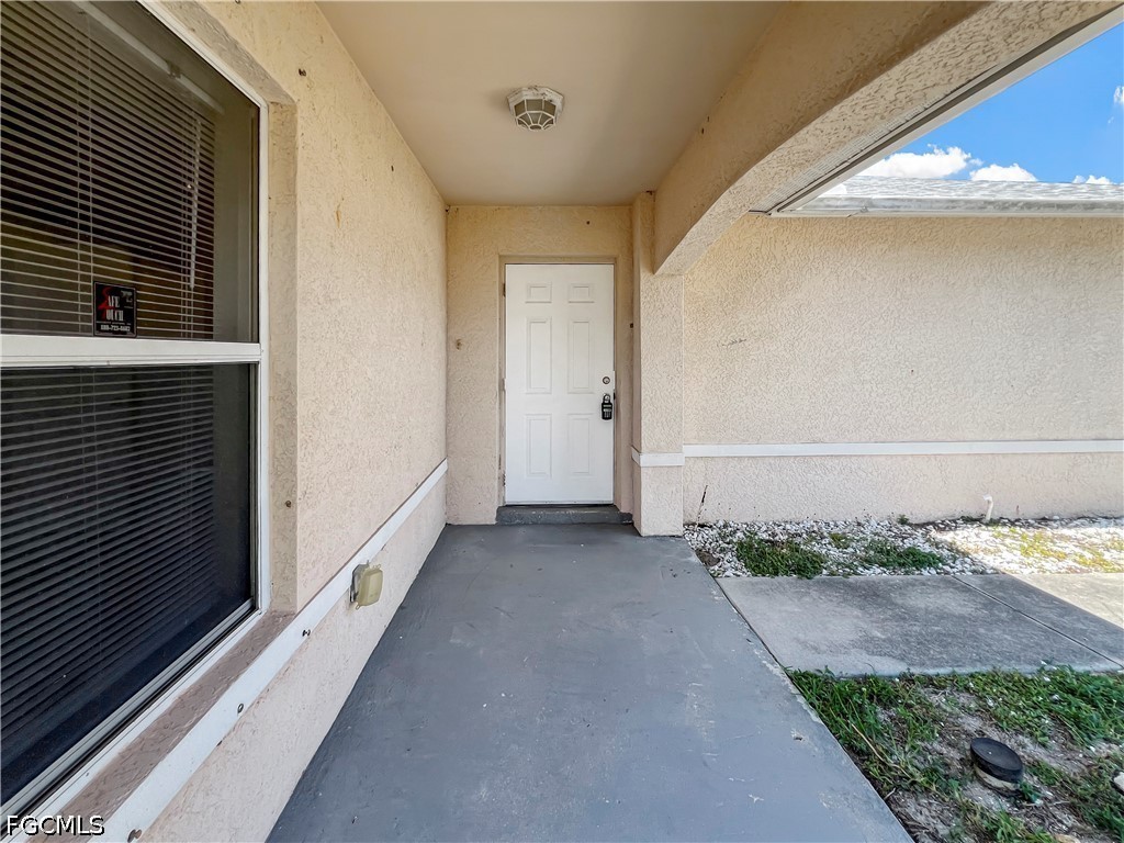2130 NE 8th Place Cape Coral FL 33909 2026021275 image8