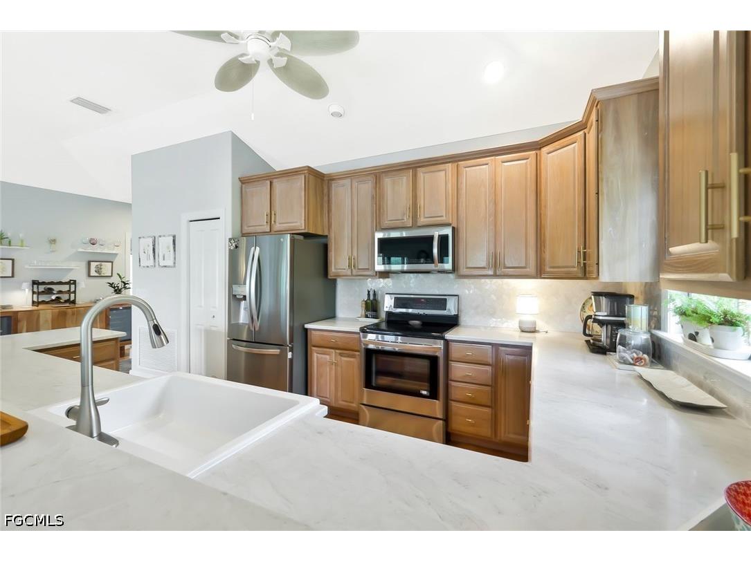 2130 Sunset Circle Sanibel FL 33957 2026018531 image13