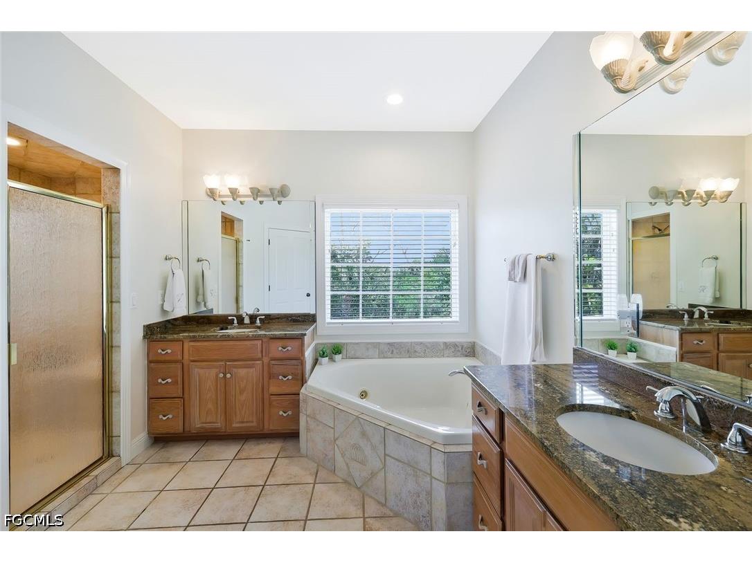 2130 Sunset Circle Sanibel FL 33957 2026018531 image24