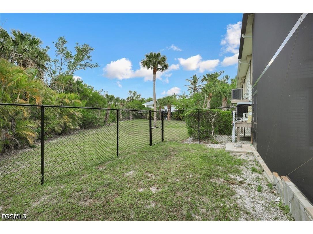 2130 Sunset Circle Sanibel FL 33957 2026018531 image35