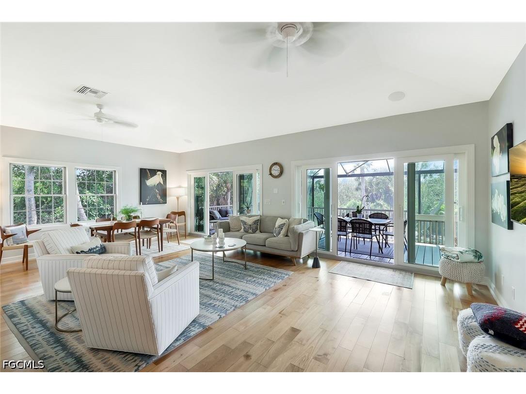 2130 Sunset Circle Sanibel FL 33957 2026018531 image8