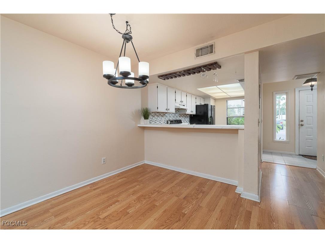 2131 Crystal Drive #24 Fort Myers FL 33907 2025009272 image5