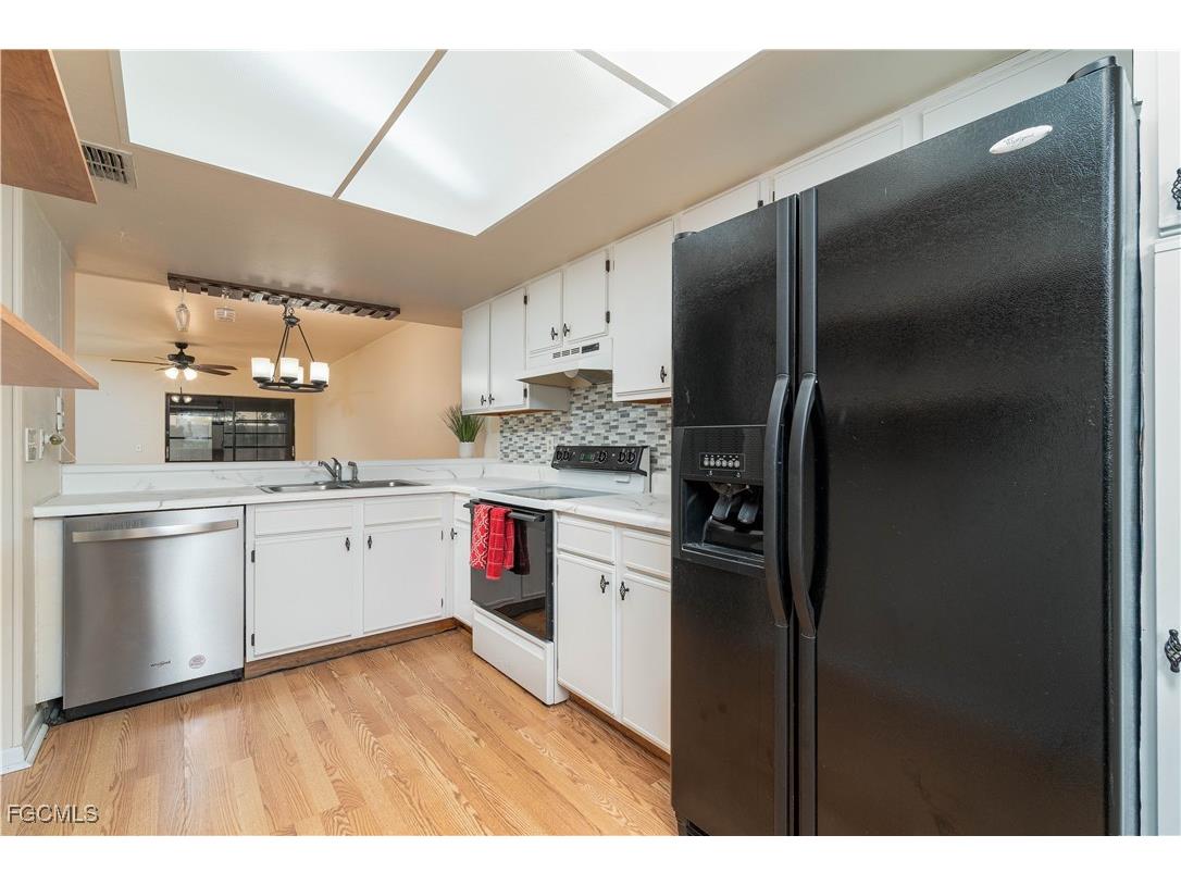 2131 Crystal Drive #24 Fort Myers FL 33907 2025009272 image7