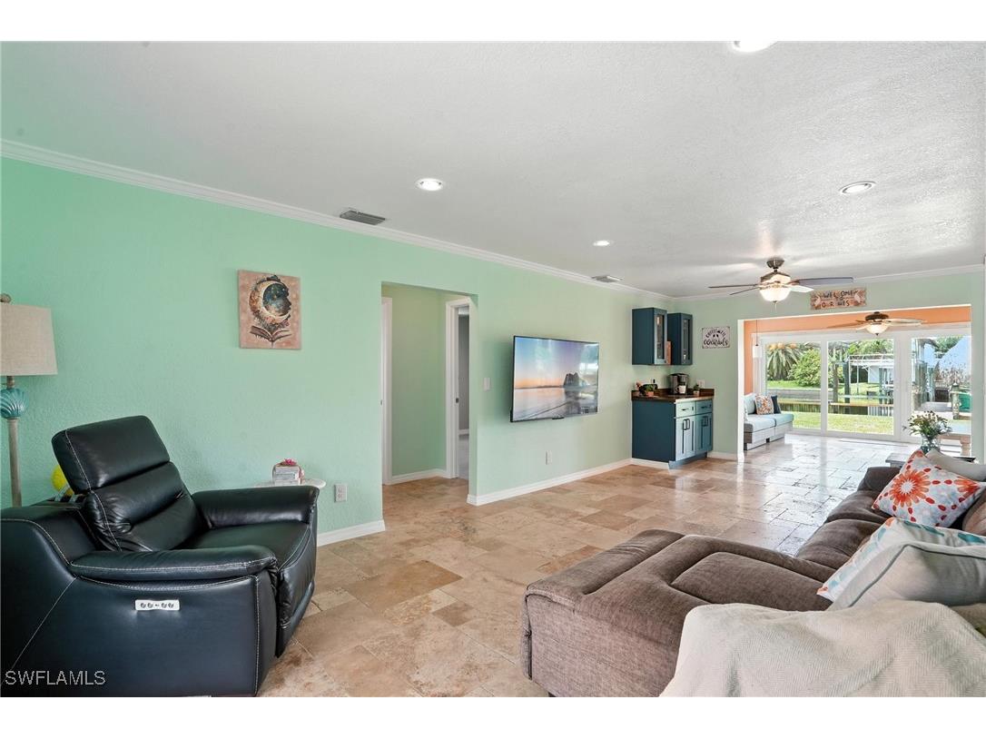 2131 Saint Croix Avenue Fort Myers FL 33905 225063048 image4