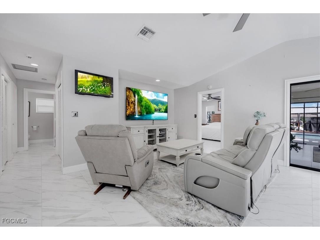 2132 Barbados Avenue Fort Myers FL 33905 2025025114 image15