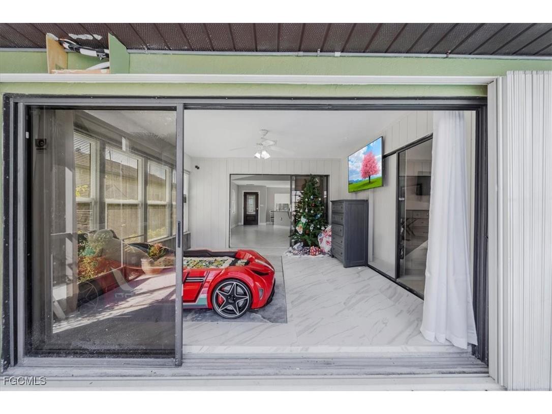 2132 Barbados Avenue Fort Myers FL 33905 2025025114 image32