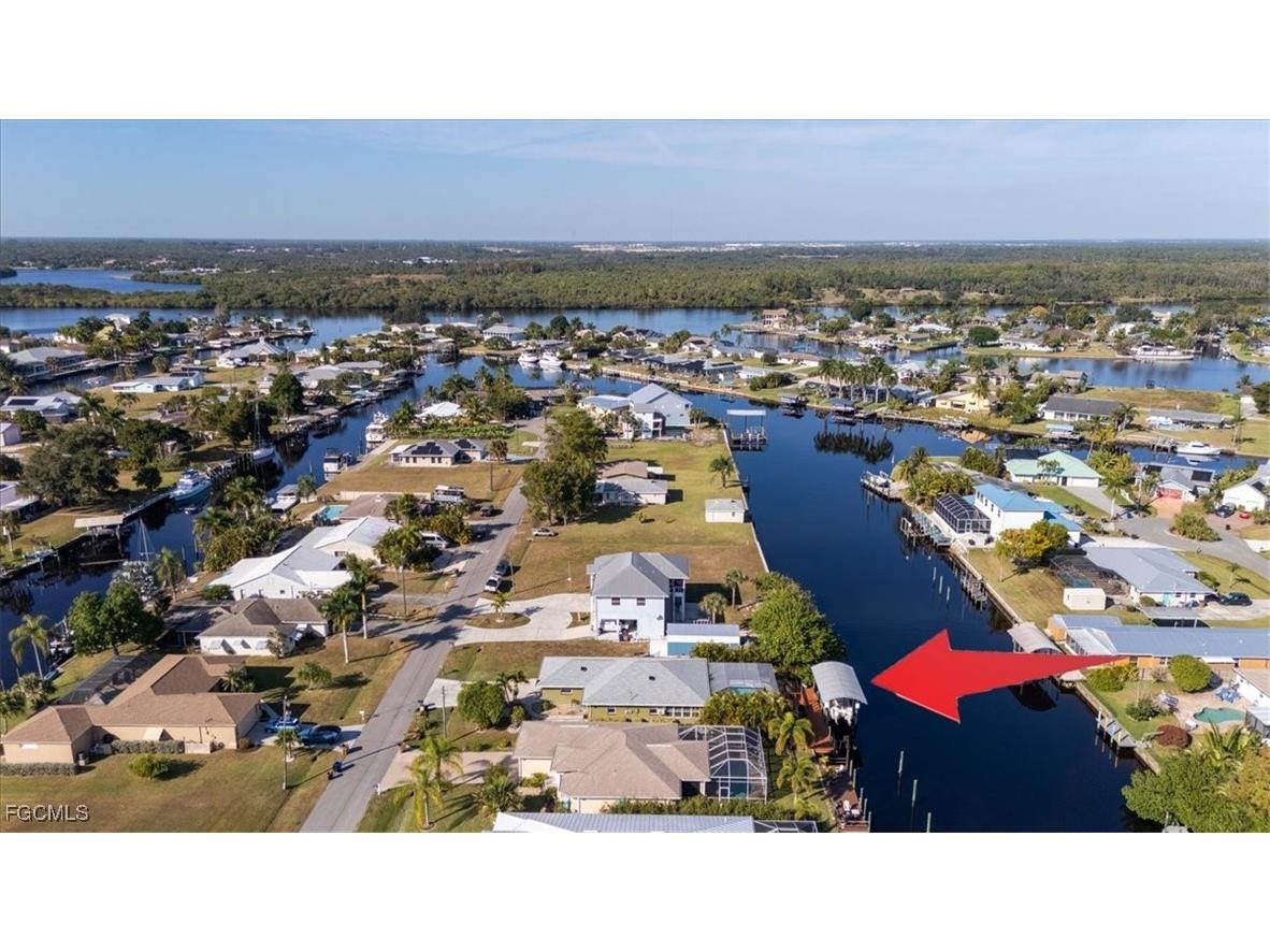 2132 Barbados Avenue Fort Myers FL 33905 2025025114 image48