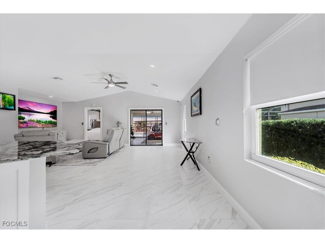 2132 Barbados Avenue Fort Myers FL 33905 2025025114 image6