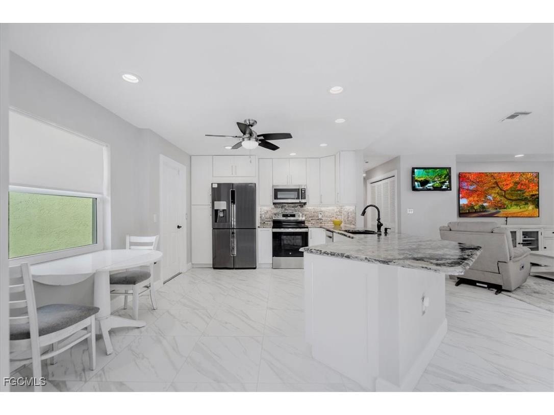 2132 Barbados Avenue Fort Myers FL 33905 2025025114 image7