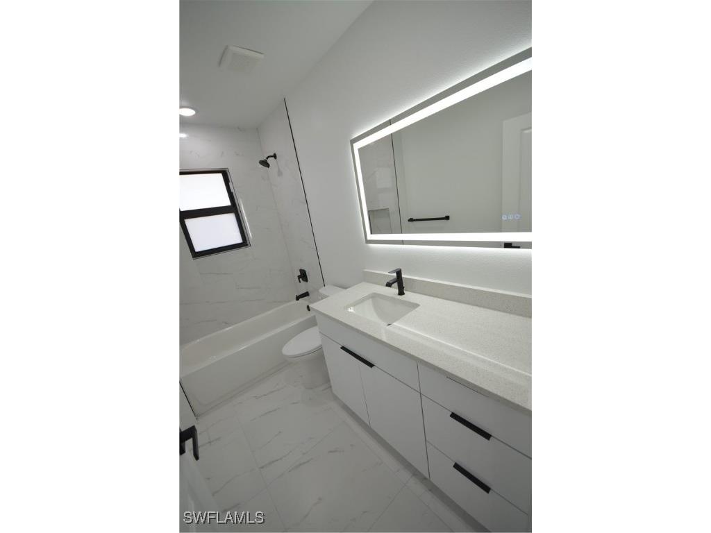 2132 Barker Boulevard Fort Myers FL 33916 225054260 image10