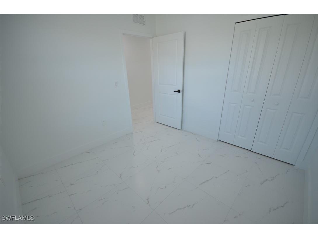 2132 Barker Boulevard Fort Myers FL 33916 225054260 image14