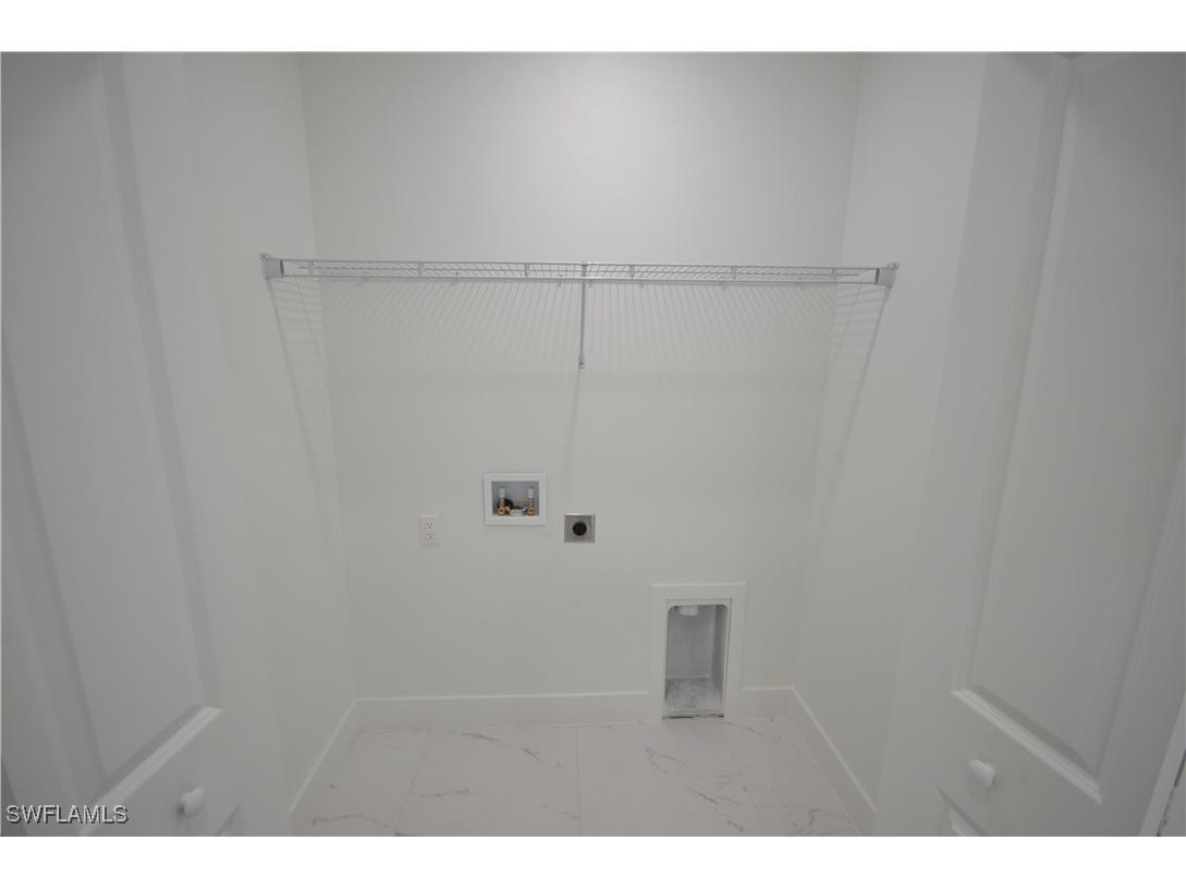 2132 Barker Boulevard Fort Myers FL 33916 225054260 image17