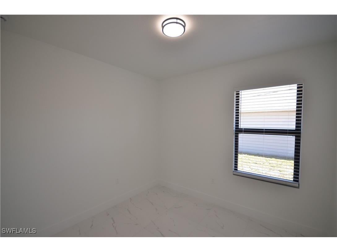 2132 Barker Boulevard Fort Myers FL 33916 225054260 image18