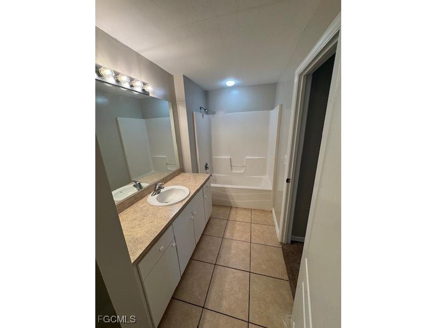 2132 Chiquita Boulevard N Cape Coral FL 33993 2025017811 image20