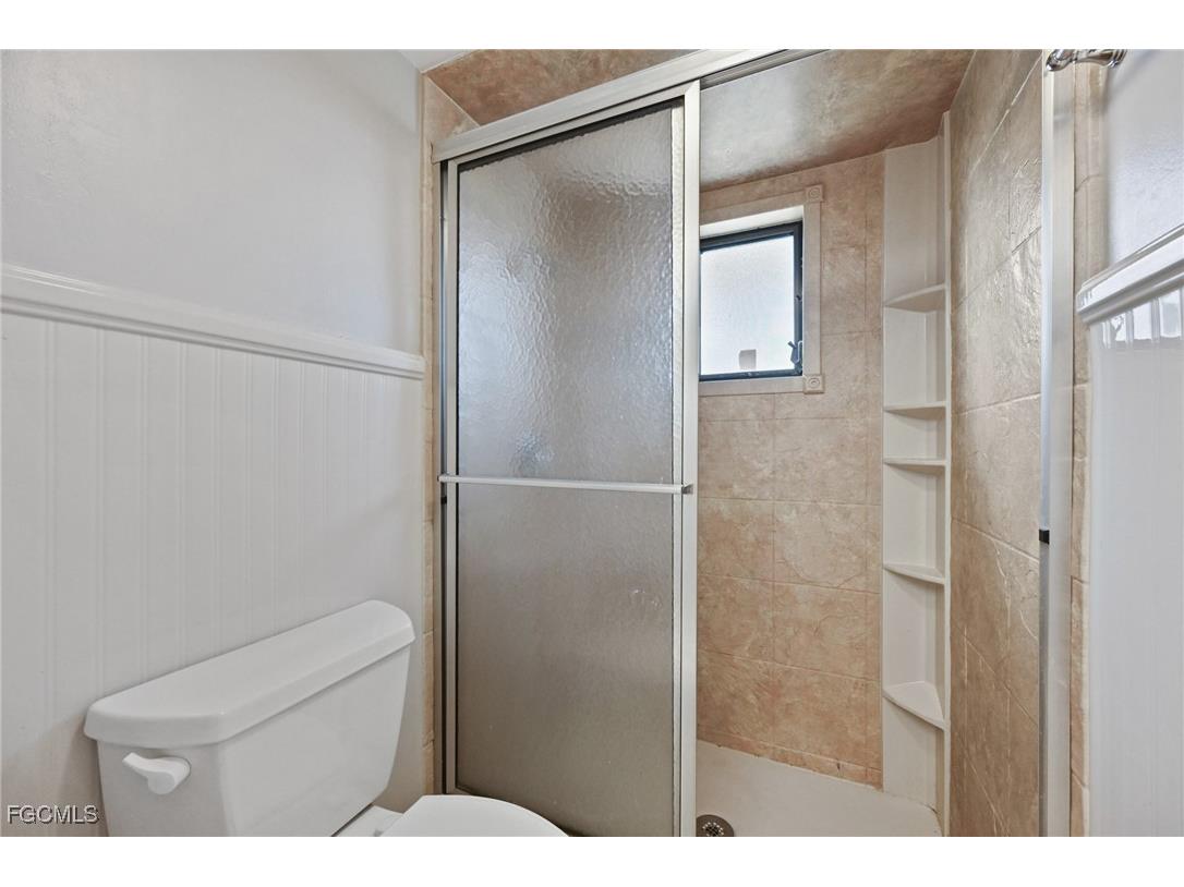 2132 SE 15th Street Cape Coral FL 33990 2025025077 image17