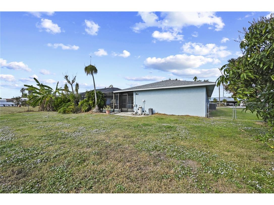 2132 SE 15th Street Cape Coral FL 33990 2025025077 image30