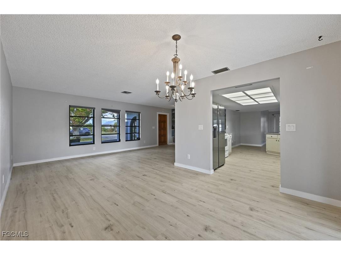 2132 SE 15th Street Cape Coral FL 33990 2025025077 image5